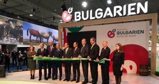 Германският министър на земеделието и еврокомисар Хоган отриха Българската палата на Зелената седмица в Берлин