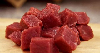 Европейският съюз смята да забрани вноса на месо от Бразилия