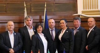 Министър Порожанов се срещна с изпълнителния комитет на Европейската асоциация на тютюнопроизводителите-УНИТАБ