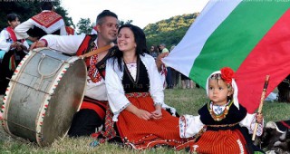 Фотографът Асен Великов показва Различната България на фестивала Семе българско