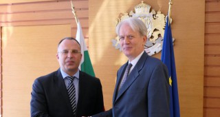 Франция и България ще засилят сътрудничеството си по отношение на етерично-маслените култури