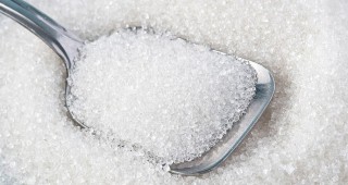 Динамичен пазар на захар в средата на месеца