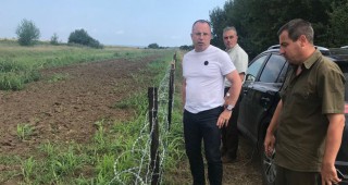 Министър Порожанов: 11 км е вече изградената ограда по границата с Румъния