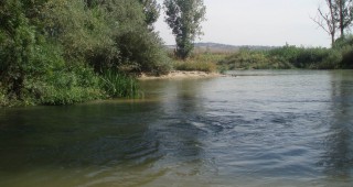 РИОСВ - София и ИАОС провериха сигнал за оцветяване на река Малък Искър