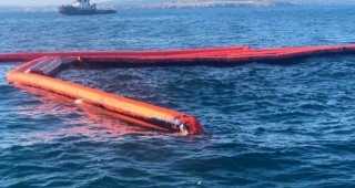 Течът на мазут от потъналия край Созопол кораб е спрян