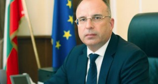 Румен Порожанов ще проведе срещи в Букурещ за координиране на борбата с АЧС