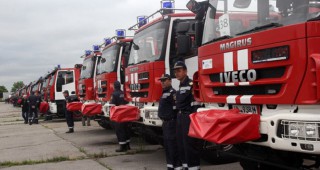 Почти половината от огнеборците в страната смятат новите пожарни коли за несигурни