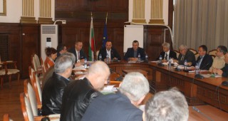 Министър Порожанов: Директорите на горски стопанства да са в готовност за подпомагане на общините с дърва за огрев