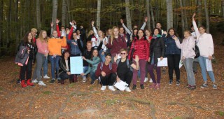 Ученици и учители от шест държави опознаваха българската гора