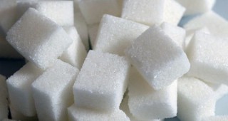 Лек ръст в цената на захарта в големите търговски вериги