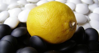 Палестински фермер отгледа лимон с размерите на човешка глава