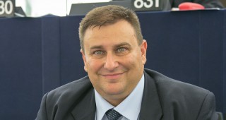 Емил Радев: Нова директива затвърди Европа на две скорости