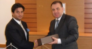 Министър Найденов се срещна с държавния министър на търговията и индустрията на Индия