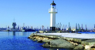 Нефтеното петно в пристанище Балчик вече е изчистено