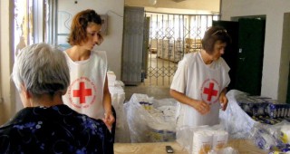 От 19 юли БЧК ще раздава храни на социално слаби лица по програма Благотворителност за 2010 г.
