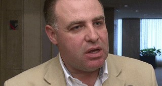 Мирослав Найденов върна на пост, разследван за корупция парламентарен секретар на МЗХ