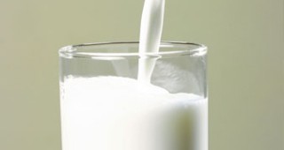 Цените на млякото в Европа продължават да растат