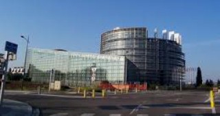 Европейските депутати поискаха от ЕК стратегия, окуражаваща развитието на 