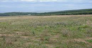 Всички замени на земеделски земи се проверяват от комисия със заповед на министър Найденов