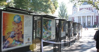 Пред Народния театър Иван Вазов беше открита изложба на детски рисунки на тема Биоразнообразие