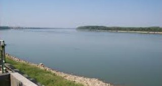 Предприети са мерки по река Дунав във връзка с химическата авария в Унгария