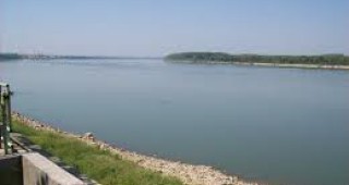 Няма въздействие върху водите на река Дунав в българския участък вследствие на аварията в Унгария