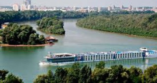 В Сърбия не очакват голямо замърсяване на река Дунав заради екокатастрофата в Унгария