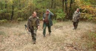 Незаконно носене на оръжие са установили горски служители от Кюстендил