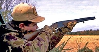 Ловец е прострелян по невнимание при лов на глигани