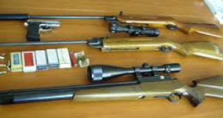 3 въздушни пушки откриха в международен влак на Калотина