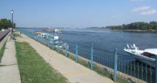Често транзитно преминаващи кораби замърсяват река Дунав при Видин