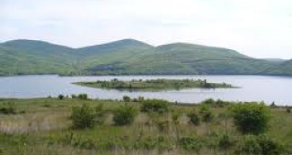 800 метра бракониерски мрежи са иззети от язовир Жребчево