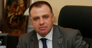 Министър Найденов ще посети ОАЕ, Катар и Кувейт