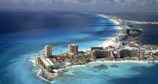 Светът ще преговаря в Канкун насред унищожена природа