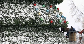 Коледна елха с наногирлянди в Кремъл