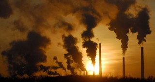 Финансовата криза ще доведе до спад в емисиите на парникови газове