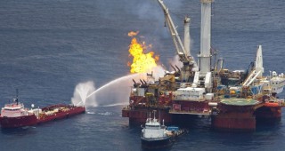 Петролният разлив в Мексиканския залив е новинарската тема на годината