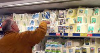 Молдова забрани вноса на млечни продукти от България