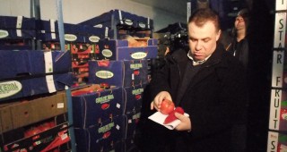 Българската агенция по безопасност на храните възбрани 200 тона домати, краставици и пипер от Йордания