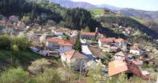 Българското село изчезва