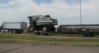 Селскостопански машини и каруци подлежат на глоби при неспазване на Закона за пътищата