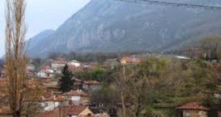 Министрите Найденов и Рашидов ще открият събор Златни ръце български в село Челопек, Врачанско