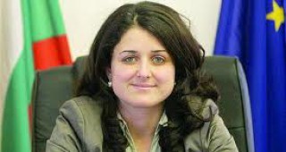 Заместник-министър Боянова ще посети изложението Пчеломания