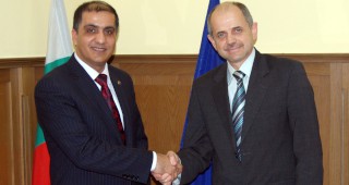 Зам.–министър Костов се срещна с Н. Пр. д-р Ахмед Ал Мадбух