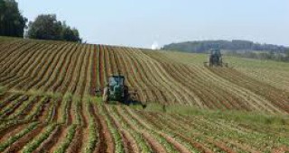 От Съюза на земеделските кооперации оспорват санкционирането на бенефициентите за кампания 2009
