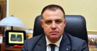 Министър Найденов ще участва в годишната среща на форум Хранителни банки