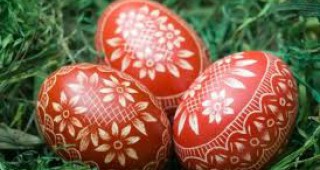 На Велики четвъртък се боядисват яйцата за Възкресение