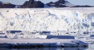 Радар изследва дълбините на антарктическия лед