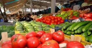 Цените на плодовете и зеленчуците падат