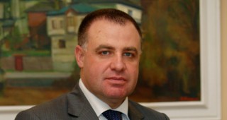 Министър Мирослав Найденов ще вземе участие в Празника на черешата в Кюстендил